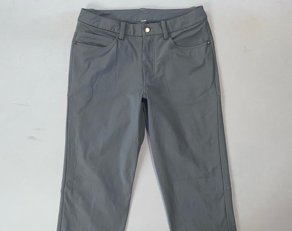 Lululemon LM5335S Men's Classic Fit ABC 5-Pocket Chino Tech Pants . 28X28.5, EUC
